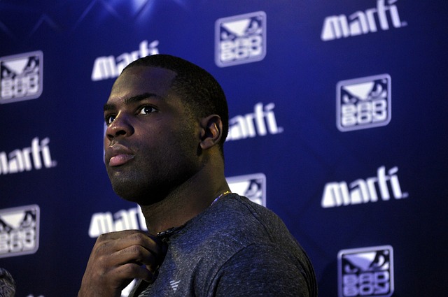 比肩大O！康宁汉姆成为第二位连赢6场&至少25分10助攻的球员